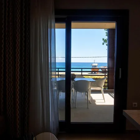 Marineiko Luxury Apartments Ierissos Exterior photo