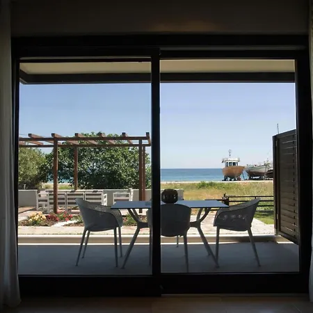 Marineiko Luxury Apartments Ierissos Exterior photo